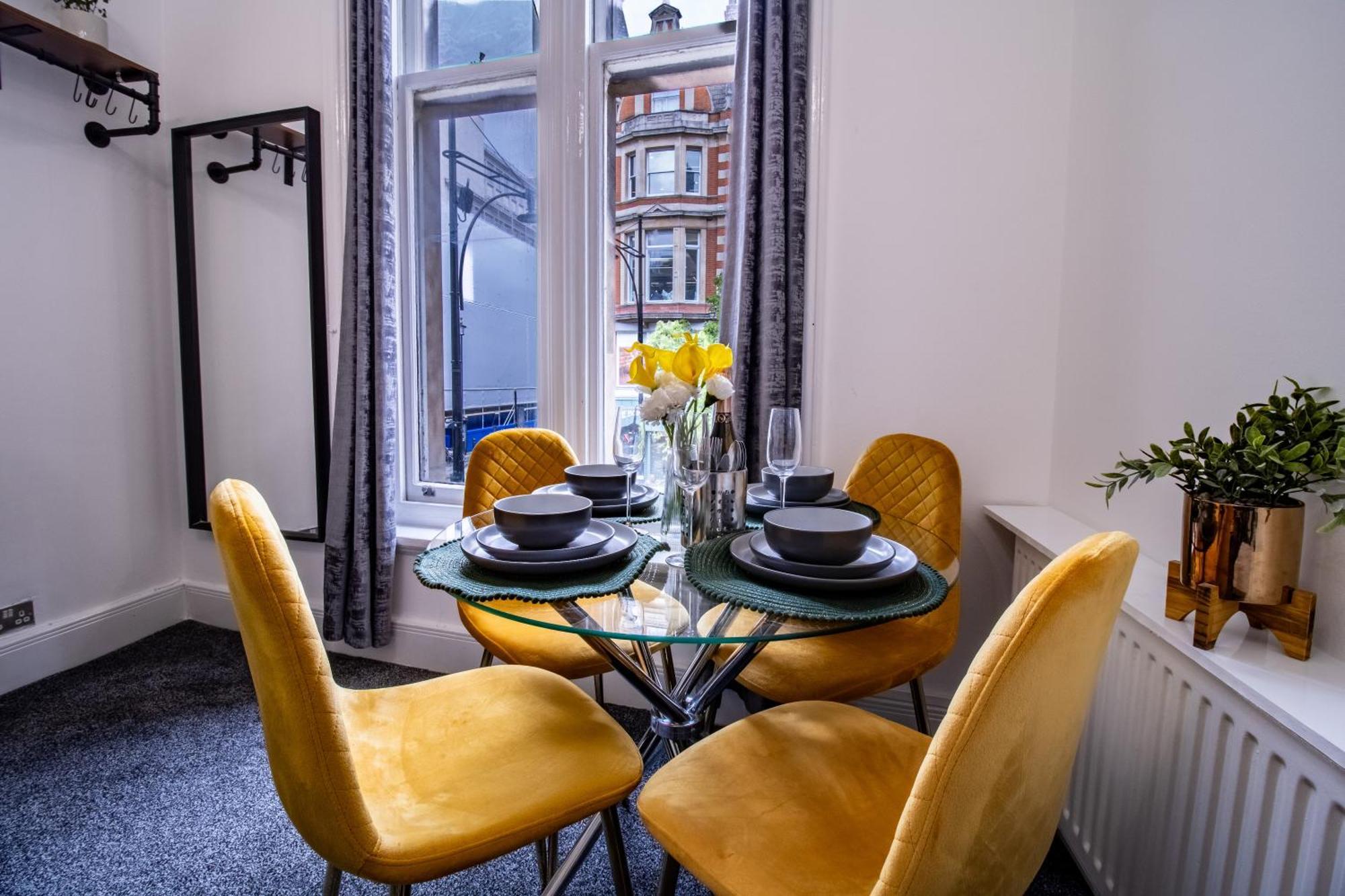Oxford Street Chic Retreat - Unparalleled Elegance And Urban Comfort! Gc1 London Exterior photo